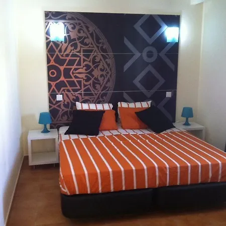 Sunhostel - Portimao Albergue *